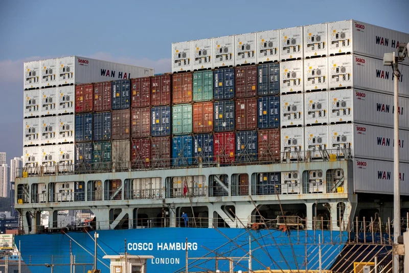 Tariffs Return: SCOTUS Doubts the Rationale - Reddit Reacts